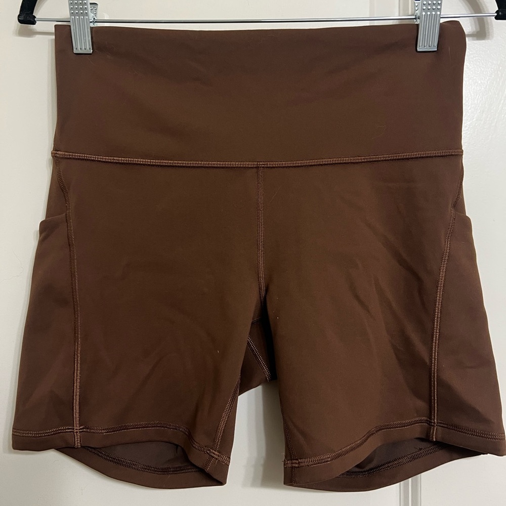 Lululemon Wundertrain 6” Shorts with pockets - JAVA
